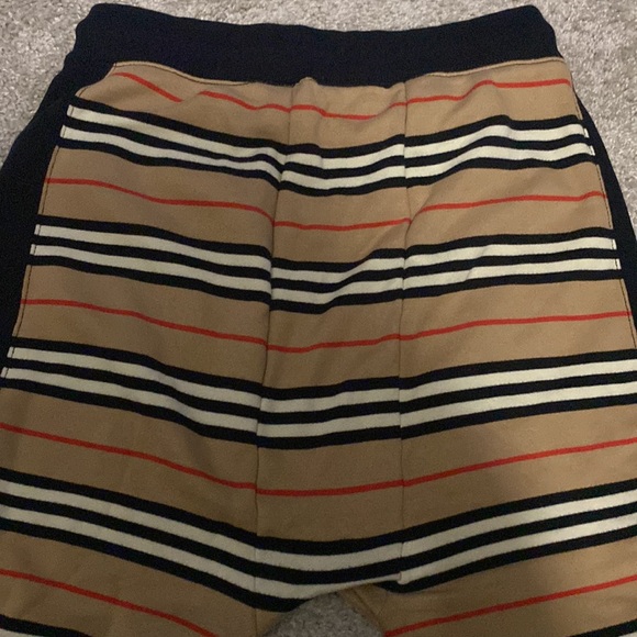 Boys authentic Burberry jogging - Picture 3 of 4